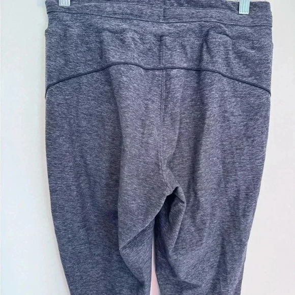 Lululemon Ready to Rulu Jogger 29”
Heathered Raceway Grey / Black size 6 - Picture 7 of 13